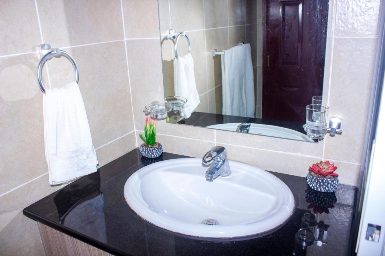 Kasty G Studio - W Place Apartments Nairobi Buitenkant foto